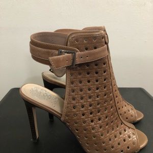 Vince Camuto size 8M Tauplicious Oasi